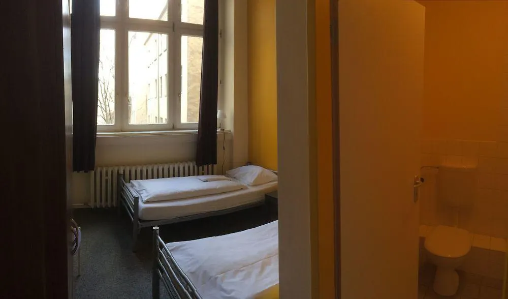 All In Hostel Berlin 0*,  Tyskland
