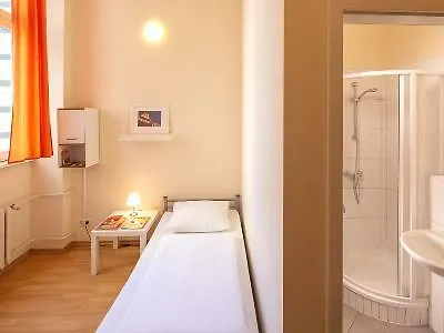 All In Hostel Berlijn 0*,